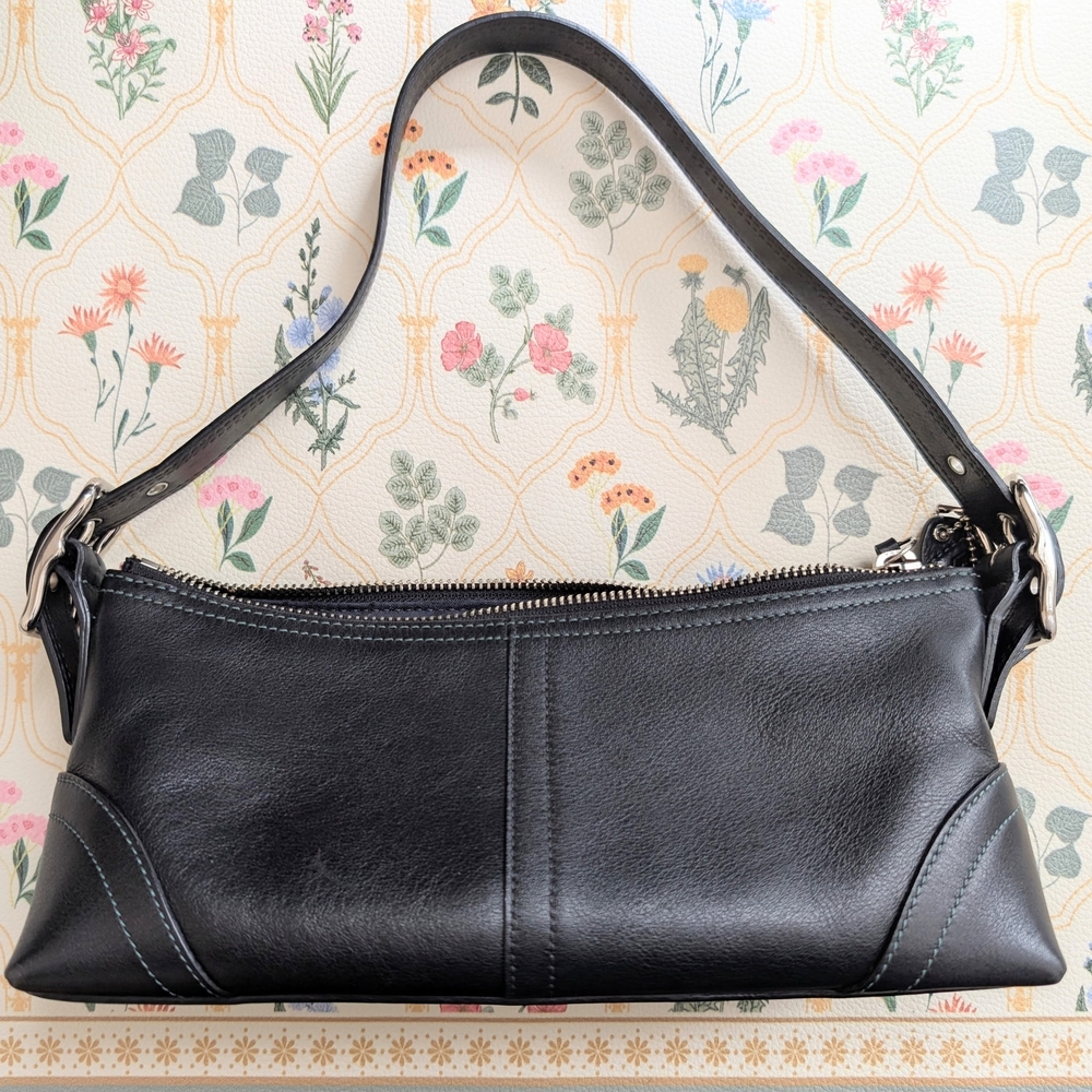 Coach Hampton Baguette Bag
